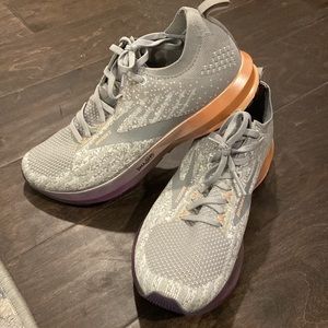 Brooks Levitate 3 White Purple Cantaloupe Sneaker